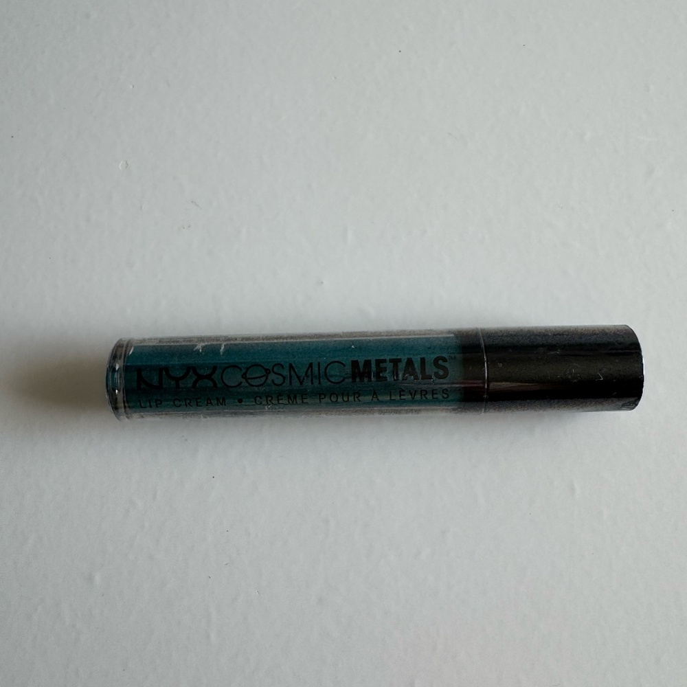 NYX Cosmic Metals Lip Cream in Electromagnetic CMLC07